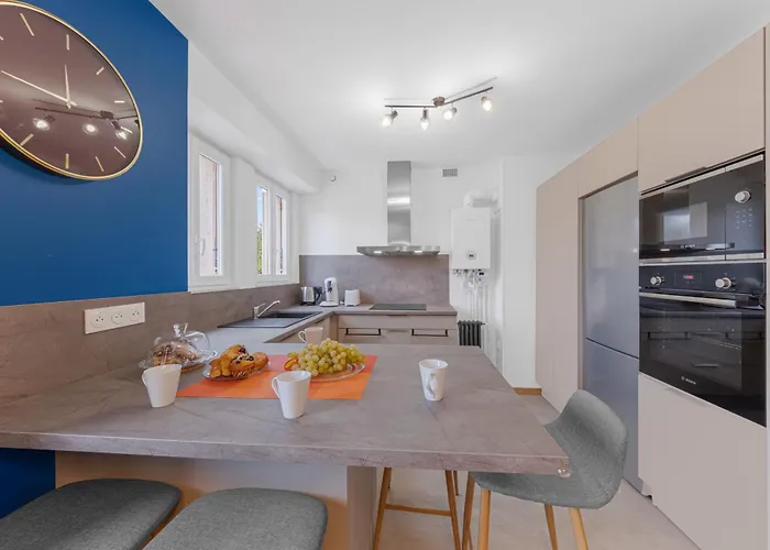 Le Bel Hugo Parking Gratuit